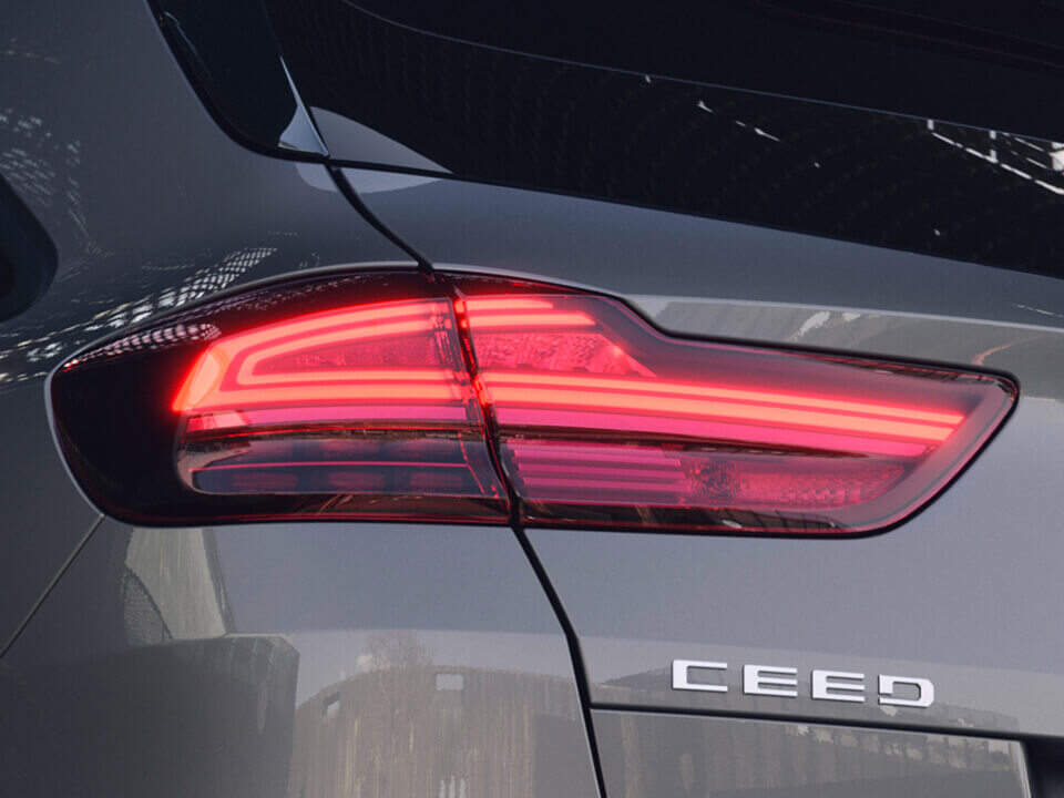 Kia Ceed SW LED stoplar