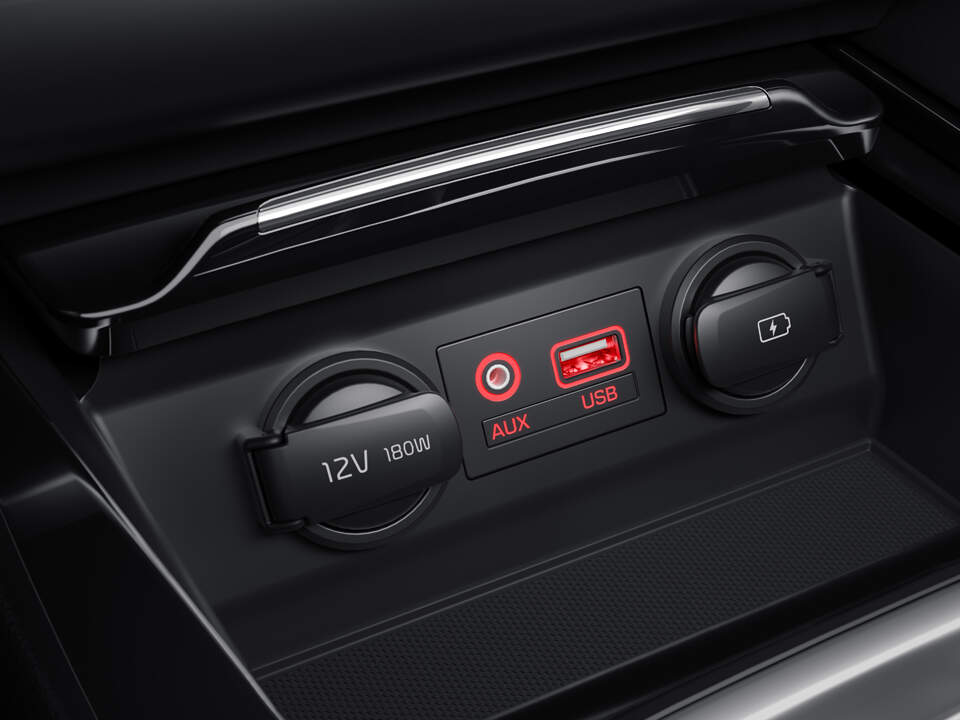KIA Ceed SW USB & AUX Girişleri