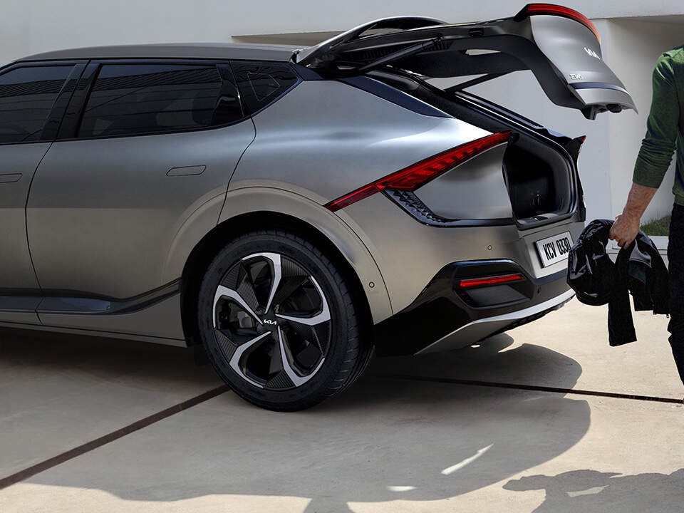 Elektrikli ve hafızalı bagaj kapağı