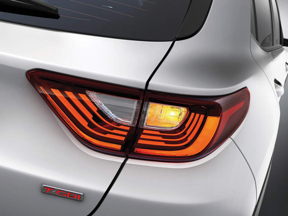 Kia Stonic LED arka stop lambaları